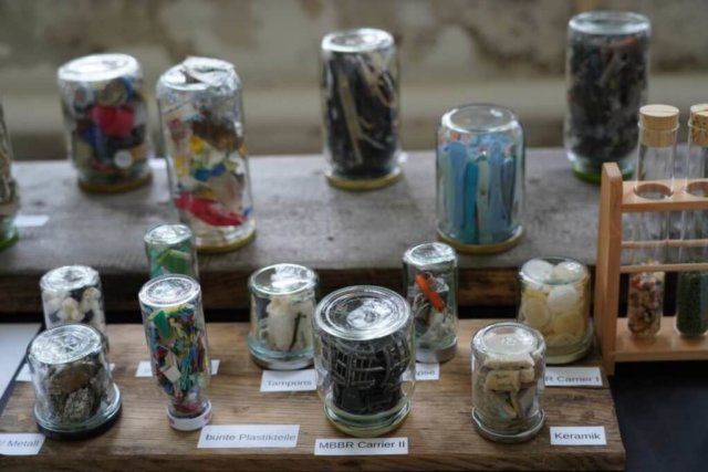 Plastikmüll vom Rhein